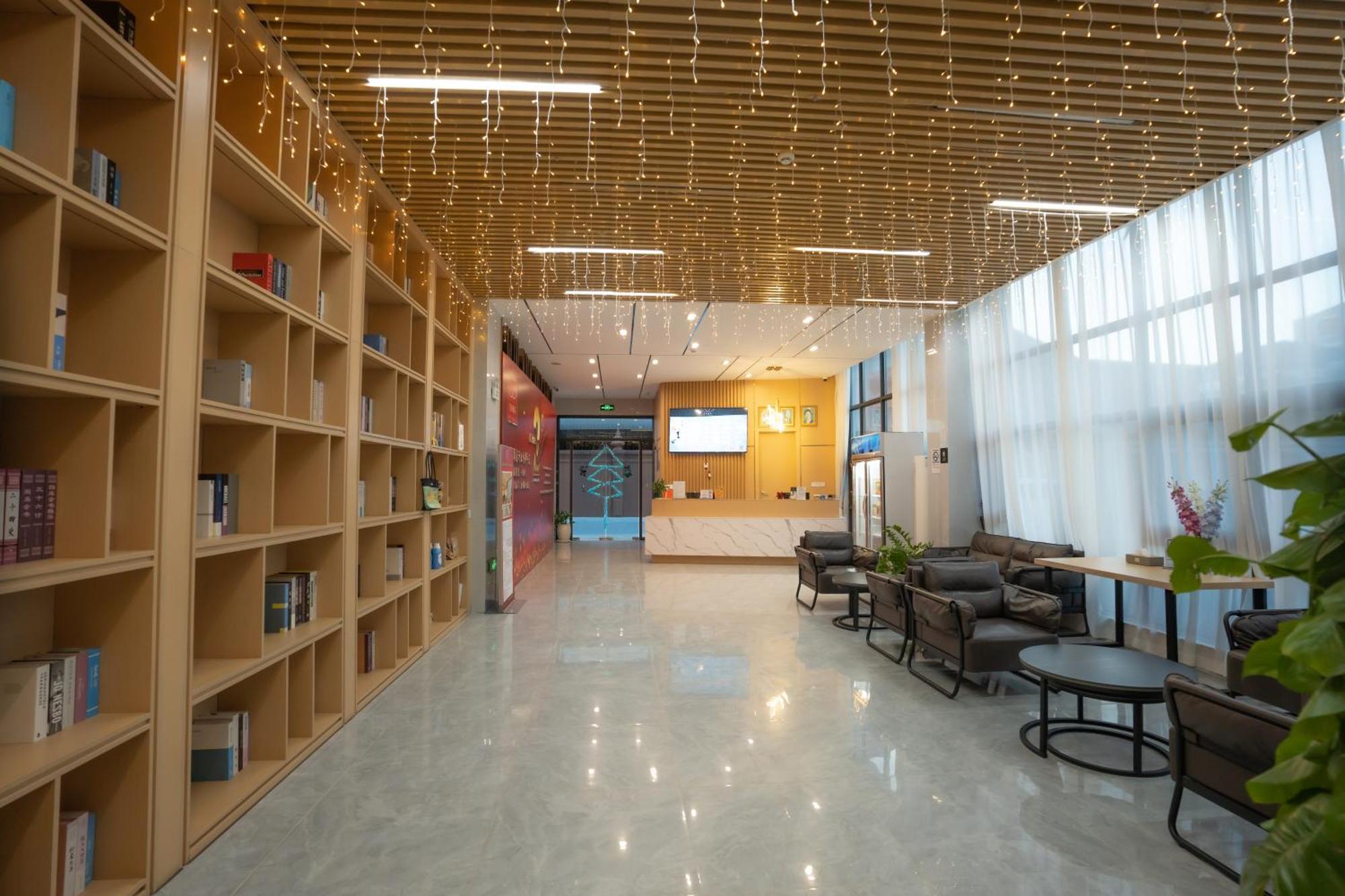 Ark Hotel Пном Пен Екстериор снимка